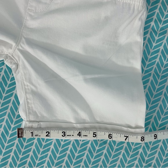 Levi's NWT Girls' White Pull-On Adjustable Waist Girlfriend Midi Short, 10 Reg - Picture 11 of 15
